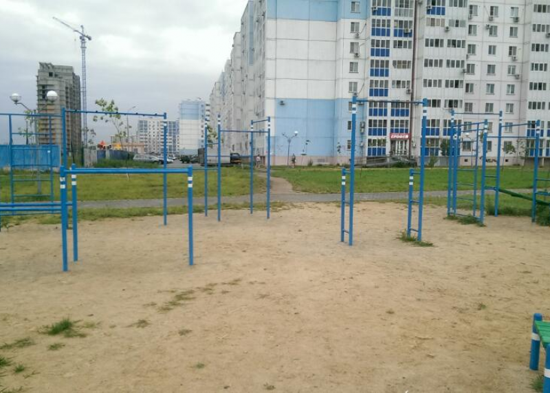 Площадка для воркаута в городе Хабаровск №4045 Средняя Современная фото