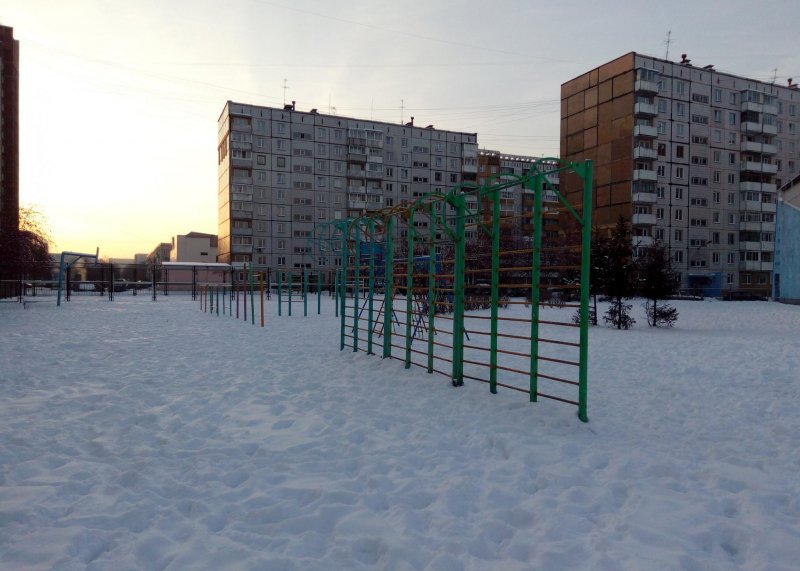 Площадка для воркаута в городе Кемерово №7957 Средняя Советская фото