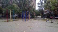 Площадка для воркаута в городе Запорожье №1855 Маленькая Современная фото