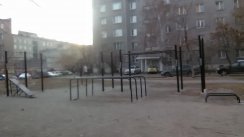 Площадка для воркаута в городе Челябинск №7853 Средняя Современная фото
