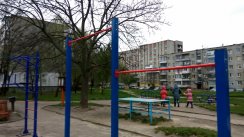 Площадка для воркаута в городе Львов №7871 Средняя Современная фото
