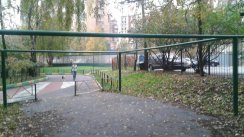 Площадка для воркаута в городе Москва №1178 Маленькая Современная фото