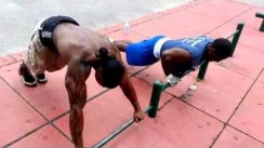 Street training (JUICE) - I love push-ups