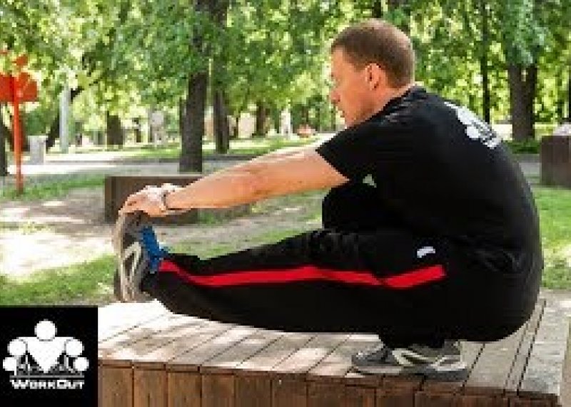 Уличная тренировка: Приседания на одной ноге за 5 шагов  Антон Кучумов  Стрит Воркаут