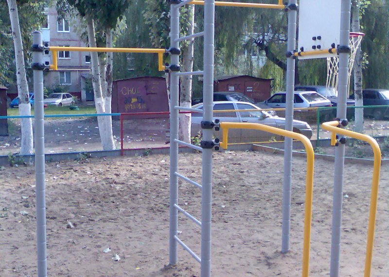 Площадка для воркаута в городе Саратов №4203 Маленькая Хомуты фото