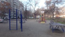 Площадка для воркаута в городе Запорожье №2614 Маленькая Современная фото