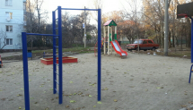Площадка для воркаута в городе Запорожье №1951 Маленькая Современная фото