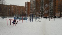 Площадка для воркаута в городе Нижний Новгород №6098 Маленькая Современная фото