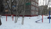 Площадка для воркаута в городе Нижний Новгород №6160 Маленькая Современная фото