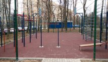 Площадка для воркаута в городе Красногорск №6514 Маленькая Современная фото
