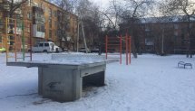 Площадка для воркаута в городе Екатеринбург №8129 Маленькая Современная фото