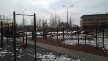 Площадка для воркаута в городе Долгопрудный №8357 Средняя Современная фото
