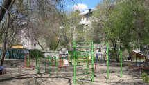 Площадка для воркаута в городе Новосибирск №8550 Маленькая Современная фото