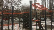 Площадка для воркаута в городе Киев №9253 Маленькая Современная фото