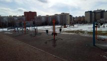 Площадка для воркаута в городе Санкт-Петербург №9491 Маленькая Современная фото