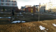 Площадка для воркаута в городе Краснотурьинск №9558 Средняя Современная фото