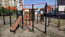 Площадка для воркаута в городе Киев №9827 Маленькая Современная фото