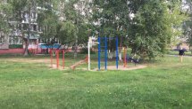 Площадка для воркаута в городе Нижний Новгород №9961 Маленькая Современная фото