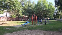 Площадка для воркаута в городе Нижний Новгород №10012 Маленькая Современная фото