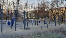 Площадка для воркаута в городе Ангарск №10276 Маленькая Современная фото