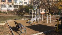 Площадка для воркаута в городе Кишинев №10326 Маленькая Современная фото