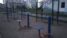 Площадка для воркаута в городе Минск №10817 Маленькая Современная фото