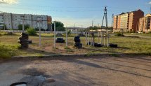 Площадка для воркаута в городе Черногорск №11898 Маленькая Современная фото