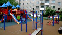 Площадка для воркаута в городе Сергиев Посад №12432 Маленькая Современная фото