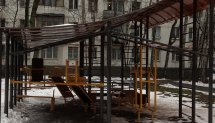 Площадка для воркаута в городе Москва №13024 Маленькая Современная фото