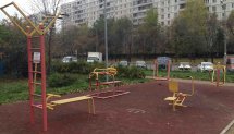 Площадка для воркаута в городе Москва №4475 Маленькая Современная фото