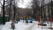Площадка для воркаута в городе Москва №4922 Маленькая Современная фото