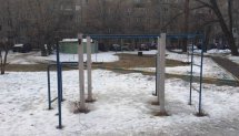 Площадка для воркаута в городе Москва №4866 Маленькая Современная фото