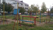 Площадка для воркаута в городе Альметьевск №1209 Маленькая Современная фото