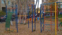 Площадка для воркаута в городе Красногорск №4521 Маленькая Современная фото