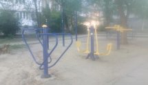 Площадка для воркаута в городе Николаев №2230 Маленькая Современная фото
