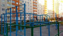 Площадка для воркаута в городе Ставрополь №4884 Средняя Современная фото