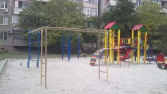 Площадка для воркаута в городе Запорожье №1847 Средняя Современная фото