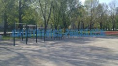 Площадка для воркаута в городе Осиек №3432 Большая Современная фото