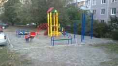 Площадка для воркаута в городе Запорожье №1866 Маленькая Современная фото