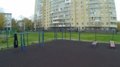 Площадка для воркаута в городе Санкт-Петербург №5830 Маленькая Современная фото