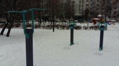 Площадка для воркаута в городе Москва №5992 Маленькая Современная фото