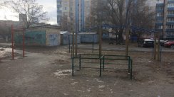 Площадка для воркаута в городе Киев №6061 Маленькая Современная фото