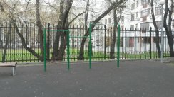 Площадка для воркаута в городе Москва №5095 Маленькая Современная фото