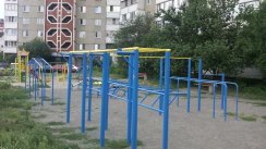 Площадка для воркаута в городе Киев №6088 Средняя Современная фото