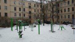 Площадка для воркаута в городе Санкт-Петербург №6100 Маленькая Современная фото
