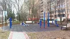 Площадка для воркаута в городе Мытищи №6465 Маленькая Современная фото