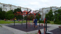 Площадка для воркаута в городе София №6719 Маленькая Современная фото