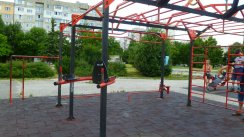 Площадка для воркаута в городе София №6719 Маленькая Современная фото