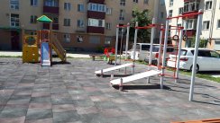 Площадка для воркаута в городе Южно-Сахалинск №6944 Маленькая Современная фото