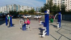 Площадка для воркаута в городе Новосибирск №7318 Маленькая Современная фото